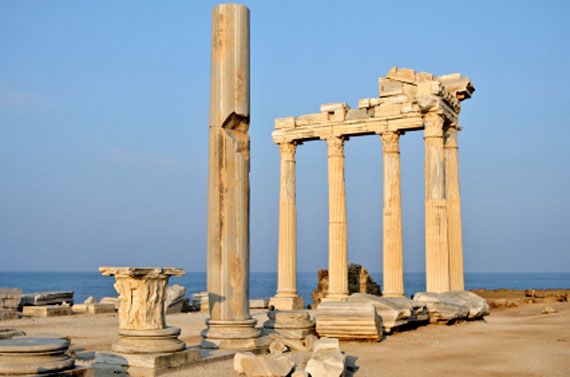 Apollon Tempel in Side, Türkische Riviera, Türkei ( Urlaub, Reisen, Lastminute-Reisen, Pauschalreisen )