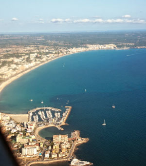 Blick von Palma bis S'Arenal, Mallorca, Spanien ( Urlaub, Reisen, Pauschalreisen, Last Minute Reisen )