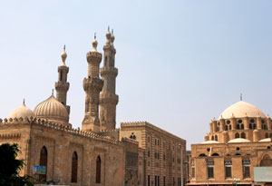 Ägypten, Kairo - alte Al-Azhar-Universität und muslimische Moschee ( Urlaub, Reisen, Lastminute-Reisen, Pauschalreisen )