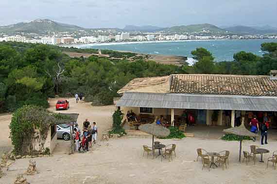 Blick vom Castell de sa Punta de n'Amer auf Cala Millor, Mallorca ( Urlaub, Reisen, Lastminute-Reisen, Pauschalreisen )