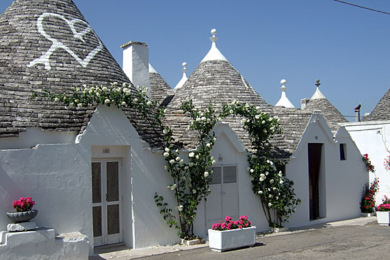 Italien, Apulien, Bari - Trulli in Alberobello (Urlaub, Reisen, Last-Minute-Reisen, Pauschalreisen)