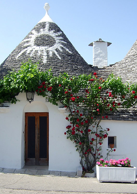 Italien, Apulien, Bari - Trulli in Alberobello (Urlaub, Reisen, Last-Minute-Reisen, Pauschalreisen)