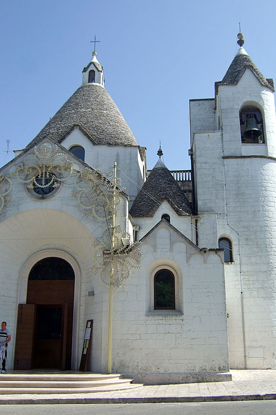 Italien, Apulien, Bari - Trulli in Alberobello (Urlaub, Reisen, Last-Minute-Reisen, Pauschalreisen)