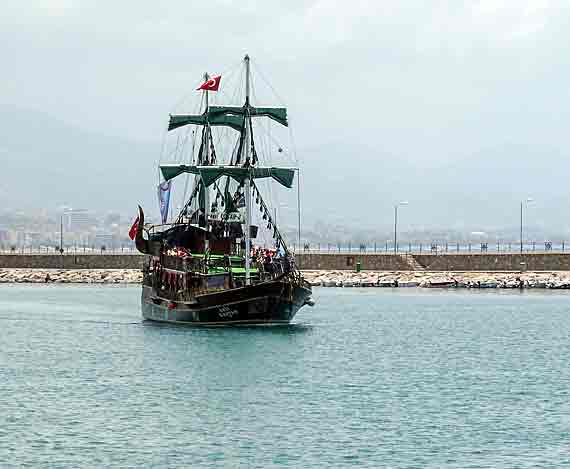 Alanya-Hafen-Ausflugsschiff, Türkische Riviera, Türkei ( Urlaub, Reisen, Lastminute-Reisen, Pauschalreisen )