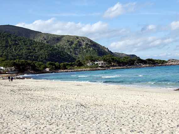 Cala Agulla in Cala Ratjada, Mallorca, Spanien ( Urlaub, Reisen, Lastminute-Reisen, Pauschalreisen )