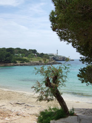 Mallorca  - Leutchtturm in Porto Colom ( Urlaub, Reisen, Lastminute-Reisen, Pauschalreisen )