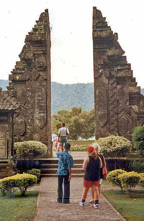 Indonesien, Bali - ferne, fremde Welt (Urlaub, Reisen, Last-Minute-Reisen, Pauschalreisen)