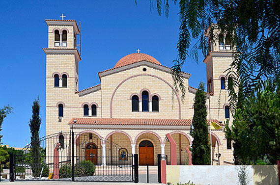 Klosterkirche aus Backsteinen auf Zypern (Republik Zypern, Südzypern) ( Urlaub, Reisen, Lastminute-Reisen, Pauschalreisen )
