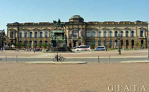 Zwinger in Dresden, Sachsen, Deutschland (Urlaub, Reisen, Last-Minute-Reisen)
