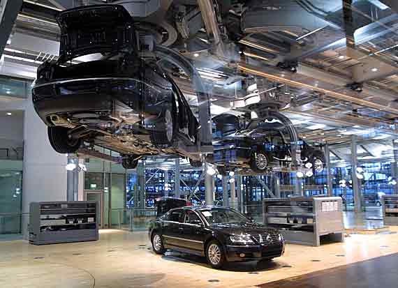 Gläserne Manufaktur der Volkswagen AG, Dresden, Sachsen, Deutschland