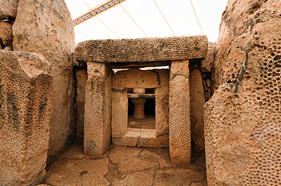 Megalith-Tempel-Komplex an der Südküste der Mittelmeerinsel Malta ( Urlaub, Reisen, Lastminute-Reisen, Pauschalreisen )