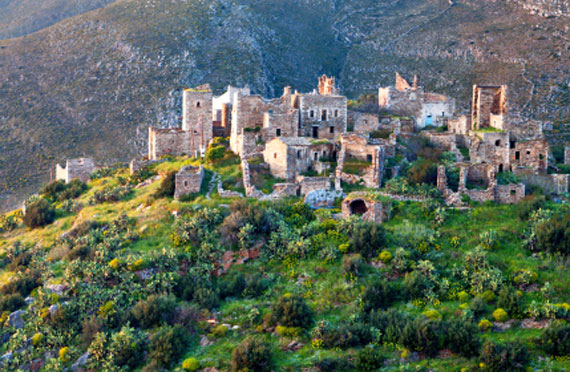 Griechenland, Peloponnes - Dorf Vathia bei Mani ( Urlaub, Reisen, Lastminute-Reisen, Pauschalreisen )