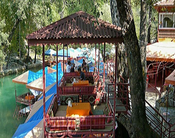 Dim Bach (Picknickplatz) bei Alanya, Türkische Riviera, Türkei ( Urlaub, Reisen, Lastminute-Reisen, Pauschalreisen )