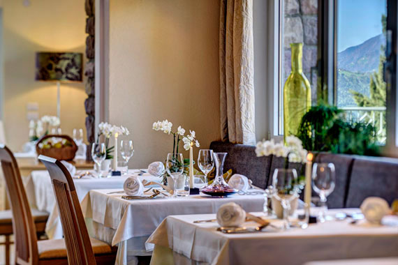 Hotel Hilburger in Schenna bei Meran, Suedtirol, Italien