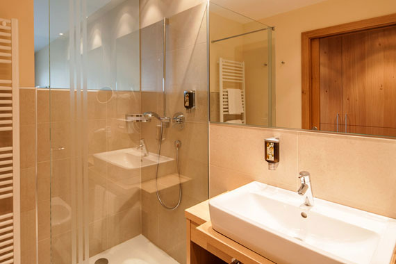 Hotel Hilburger in Schenna bei Meran, Suedtirol, Italien