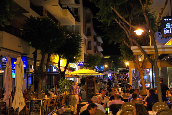 Port Alcudia, Mallorca, Balearen, Spanien ( Urlaub, Reisen, Lastminute-Reisen, Pauschalreisen )