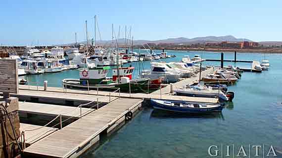 Hafen von Caleta de Fuste, Fuerteventura, Kanaren ( Urlaub, Reisen, Lastminute-Reisen, Pauschalreisen )